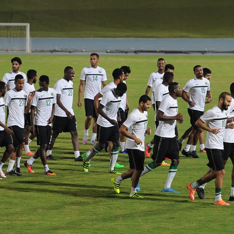تمارين بكرة اليد للتمويه على خطة المنتخب السعودي