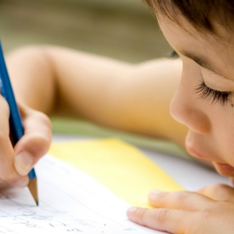 تمارين و العاب ممتازة تعود طفلك الصغير على الكتابة