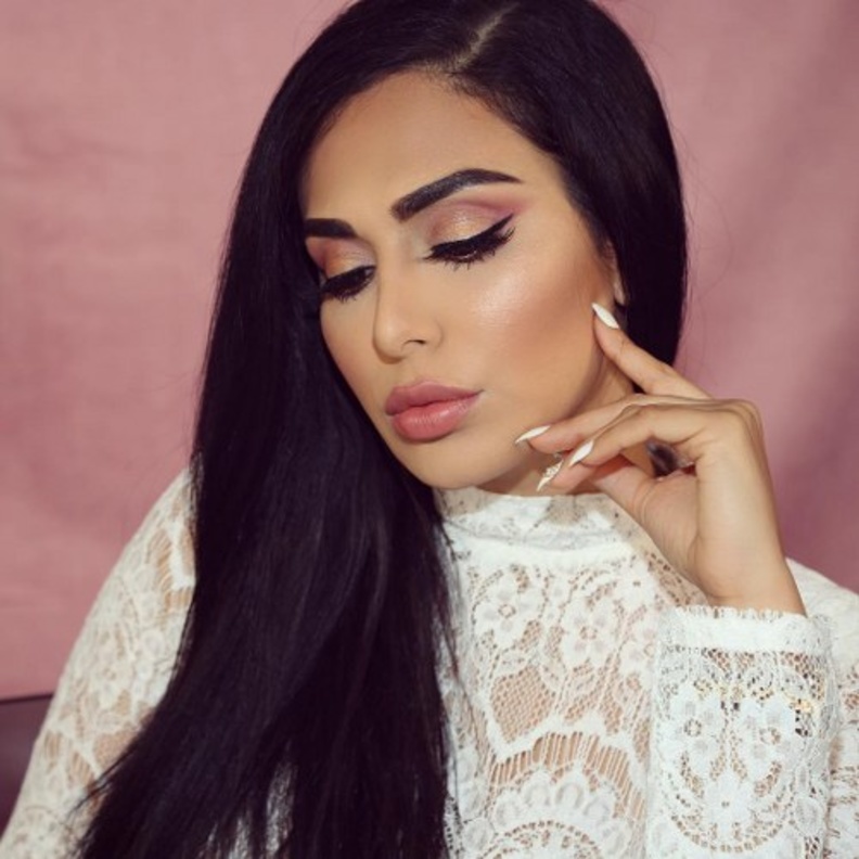 تهتم هدى قطان بخلطات العناية بالبشرة ومشاكلها