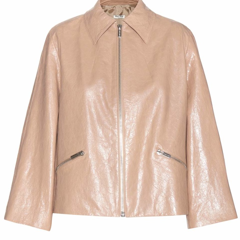 جاكيت جلدية باللون البيج من ميوميو Miu Miu