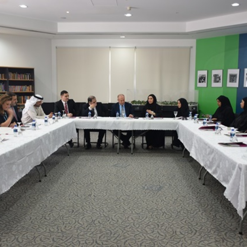 جانب من زيارة الوفد الأردني لمؤسسة دبي لرعاية النساء والأطفال
