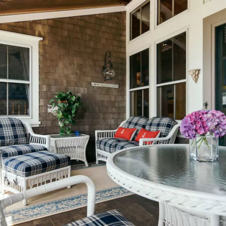 غرفة الضيوف مع اللون السماوي