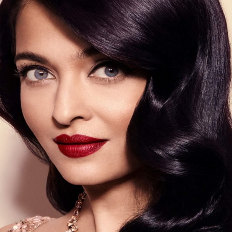 مكياج ناعم و كلاسيكي سر جمال النجمة اشواريا راي 