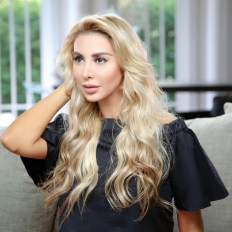 جويل مردينيان‎ ‎تختار كريم أساس طبيعي