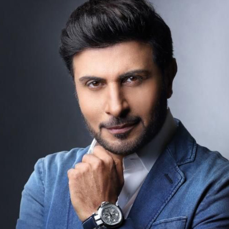 فايز السعيد خضع لعملية تجميل للأنف