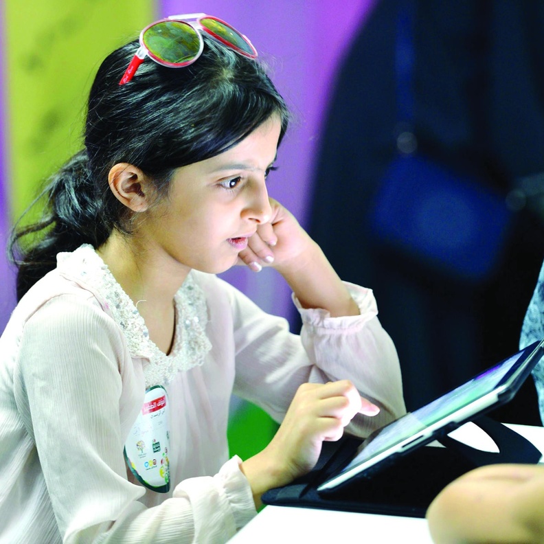 حكايا مسك تحتضن الجميع من عمر 7 إلي 35 عاما 