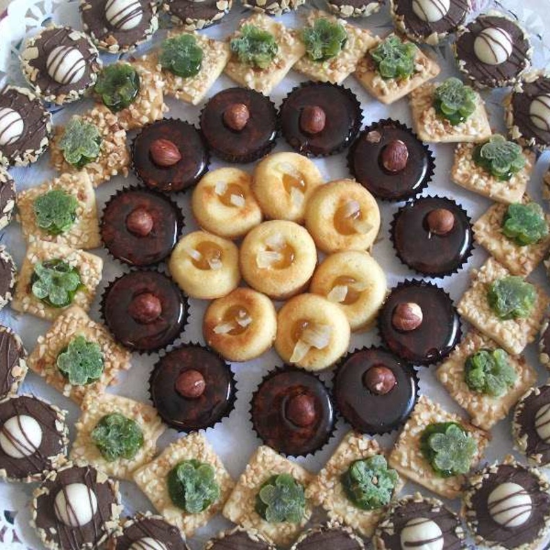 حلويات العيد غنية بالسكريات التي تزيد الوزن