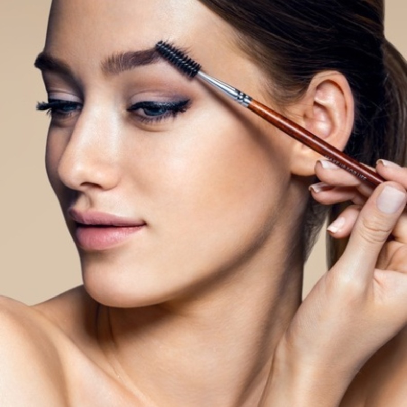 تكثيف الحواجب