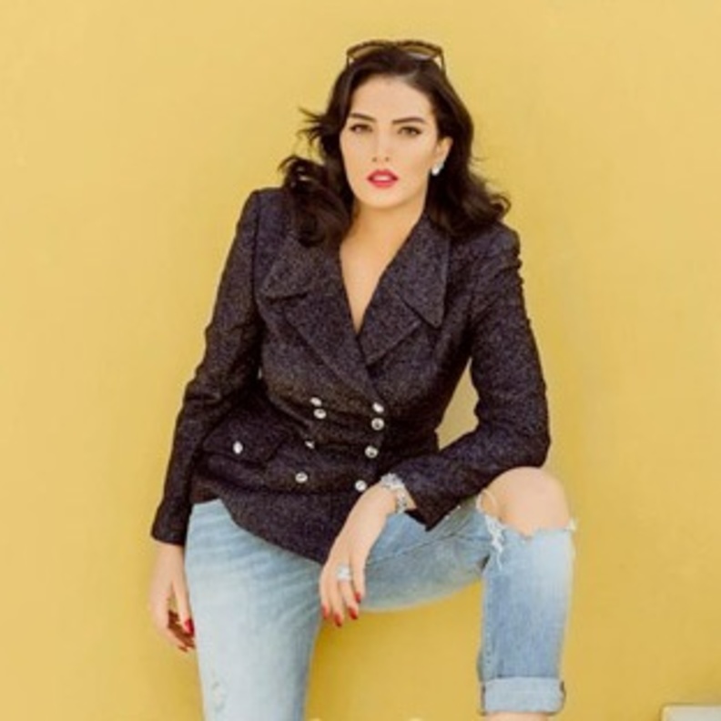 حورية فرغلي تحضر عروض مسرح مصر