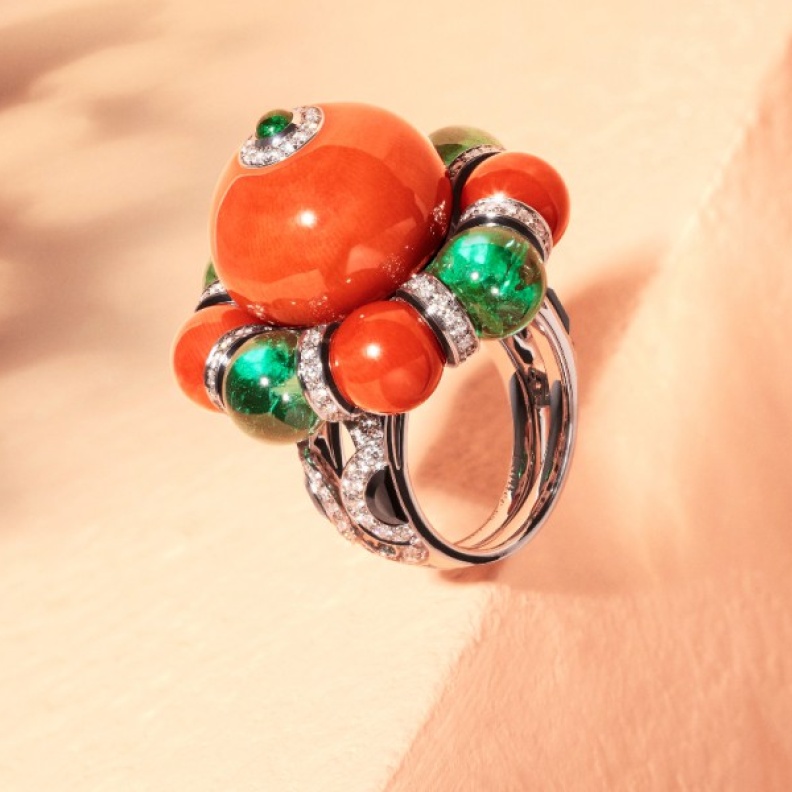 خاتم كارتييه مرجان وزمرد