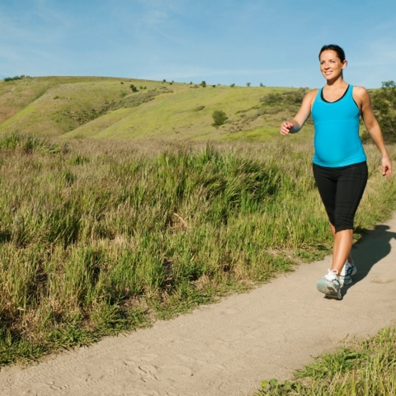 خطوات هامة على الحامل القيام بها قبل ممارسة رياضة المشي