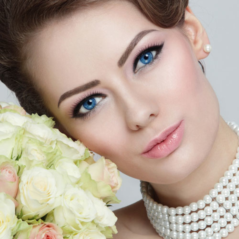 خطوات الآيلاينر الجذَاب يوم الزفاف؟