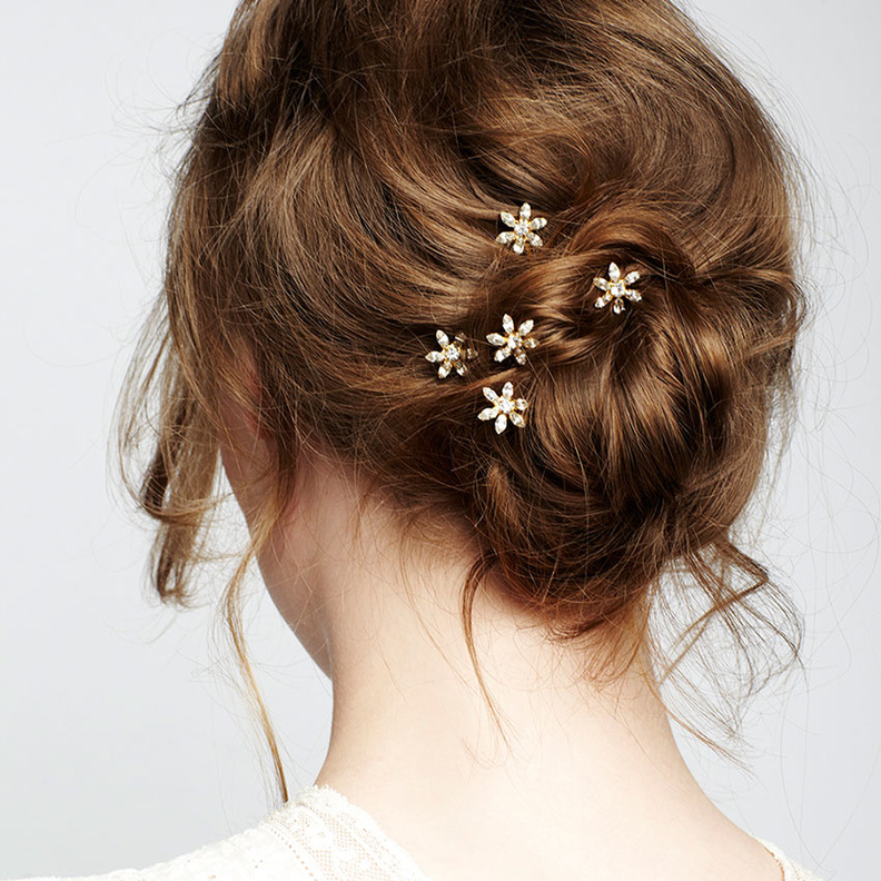 دبابيس صغيرة ناعمة تزين شعرك من الخلف