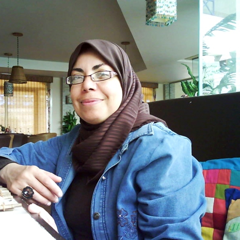  دكتورة نيفين حلمي