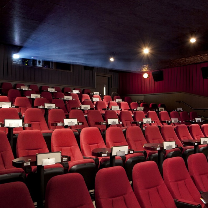 دور السينما في طريقها إلى السعودية والجميع يترقّب!