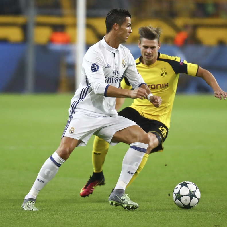 دورتموند خطف صدارة المجموعة من ريال مدريد