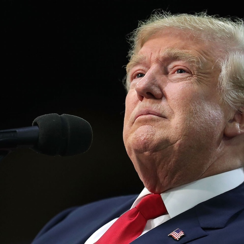 دونالد ترامب يجبر فيس بوك على تغيير سياسته