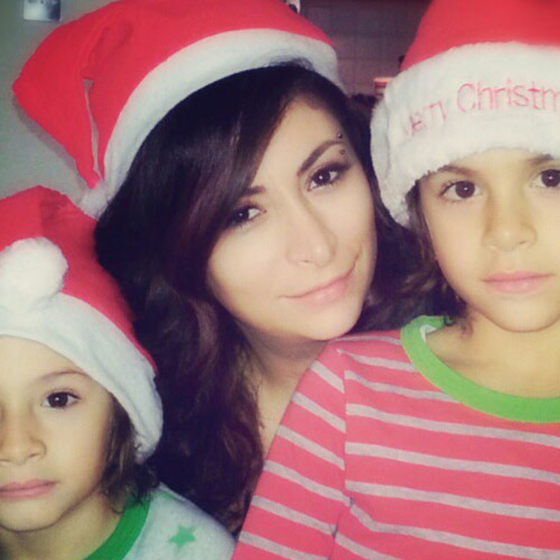 ديمة بياعة تطفئ الشمعة السابعة لابنها فهد