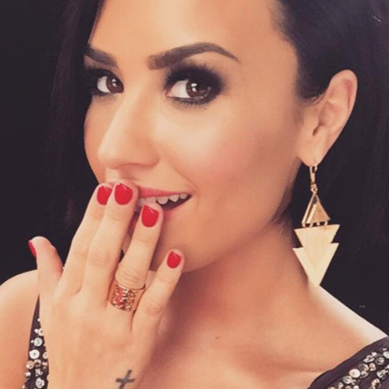 ديمى لوفاتو مع صديقها فالديراما فى عطلة نهاية الأسبوع