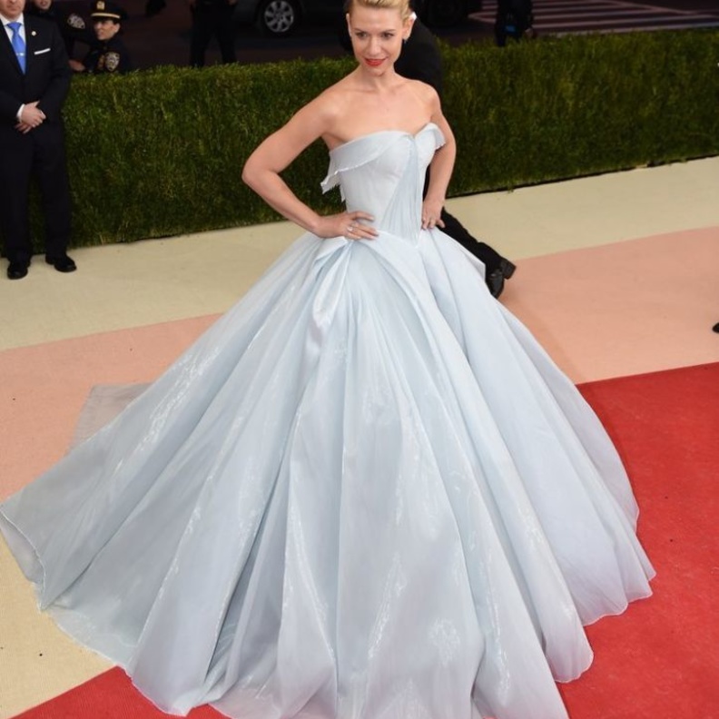 كلير دينز  Claire Danes في فستان عرس من زاك بوزن Zac Posen