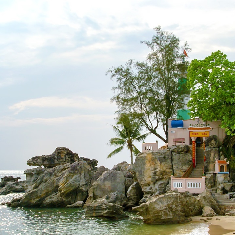 دينه كاو روك  Dinh Cau Rock