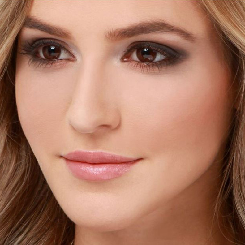 أصحاب العيون الداكنة أكثر عرضة للإصابة بإعتام عدسة العين