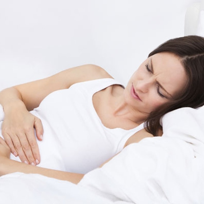 ألم أسفل البطن يدل على إلتهاب الزائدة الدودية