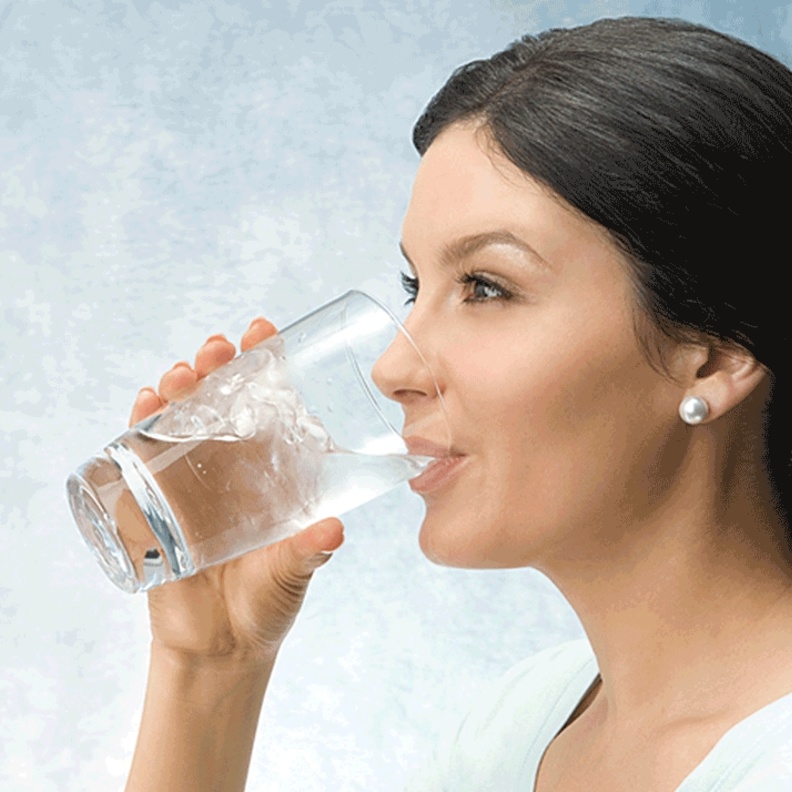 شرب الماء الكافي يحمي من الفشل الكلوي