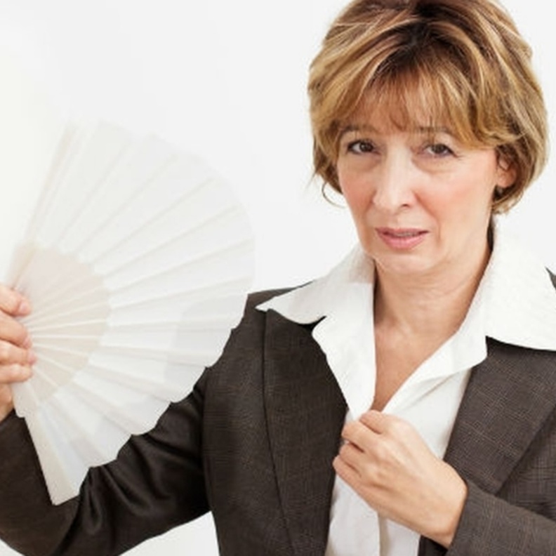  انقطاع الدوره الشهريه يسبب التعرق