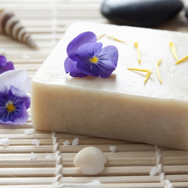 مركب التريكلوسان في الصابون يؤثر على وظائف الغده الدرقيه