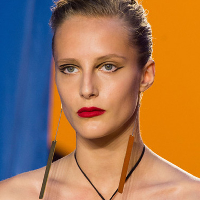 بالصور: خطوط جمالية جديدة من عالم Celine