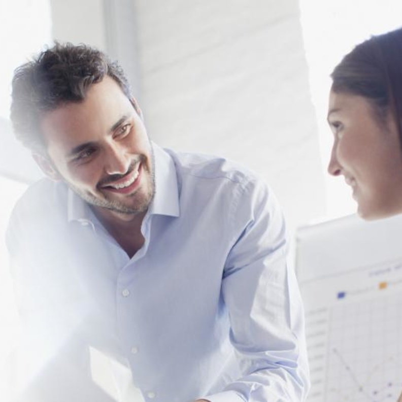 رجل لا تستطيع النساء مقاومة سحره ابدا 