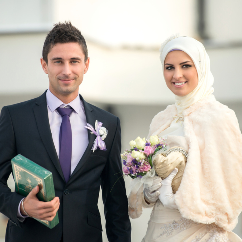 رغم عقد القران.. ابق العلاقة بينكما في حدود الحب العذري والعلاقة البريئة