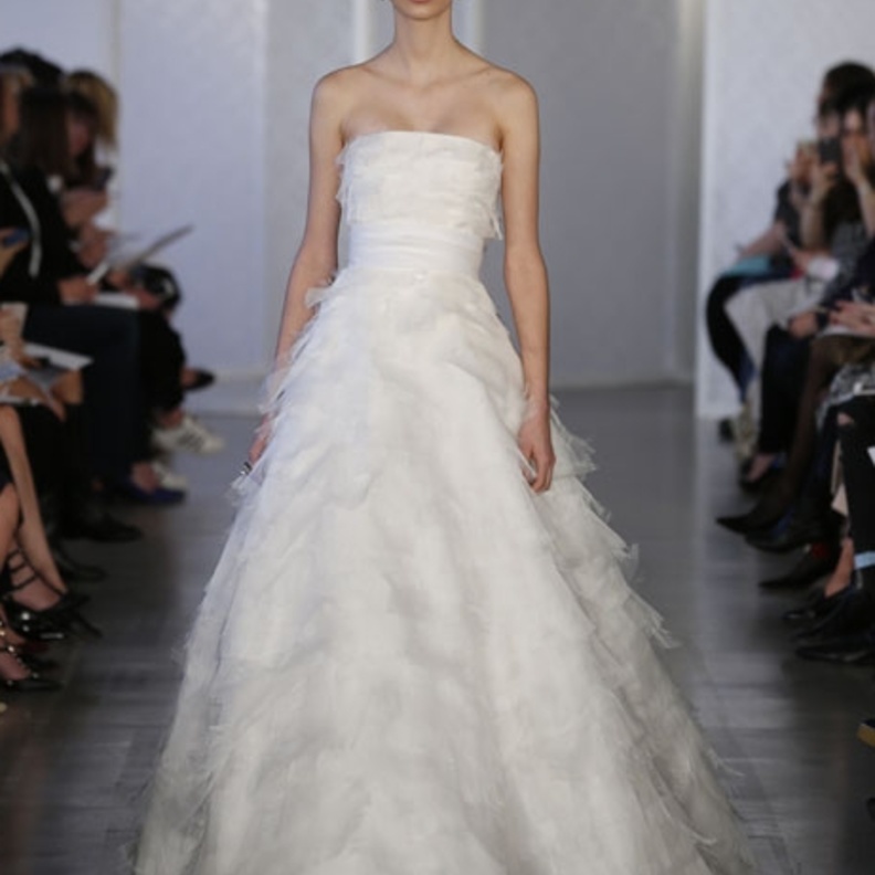 رقة فستان زفاف أوسكار دي لارينتا لربيع وصيف 2017