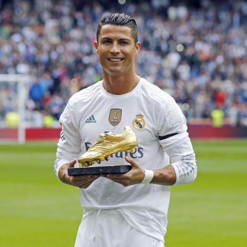 رونالدو نجم الملاعب