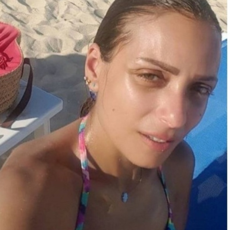 ريم البارودي بالمايوه