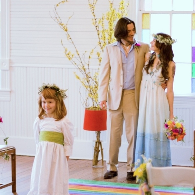 زفاف سبعيناتي وديكور بوهيمي