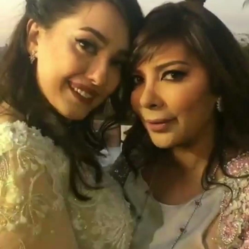 كندة علوش في زفافها