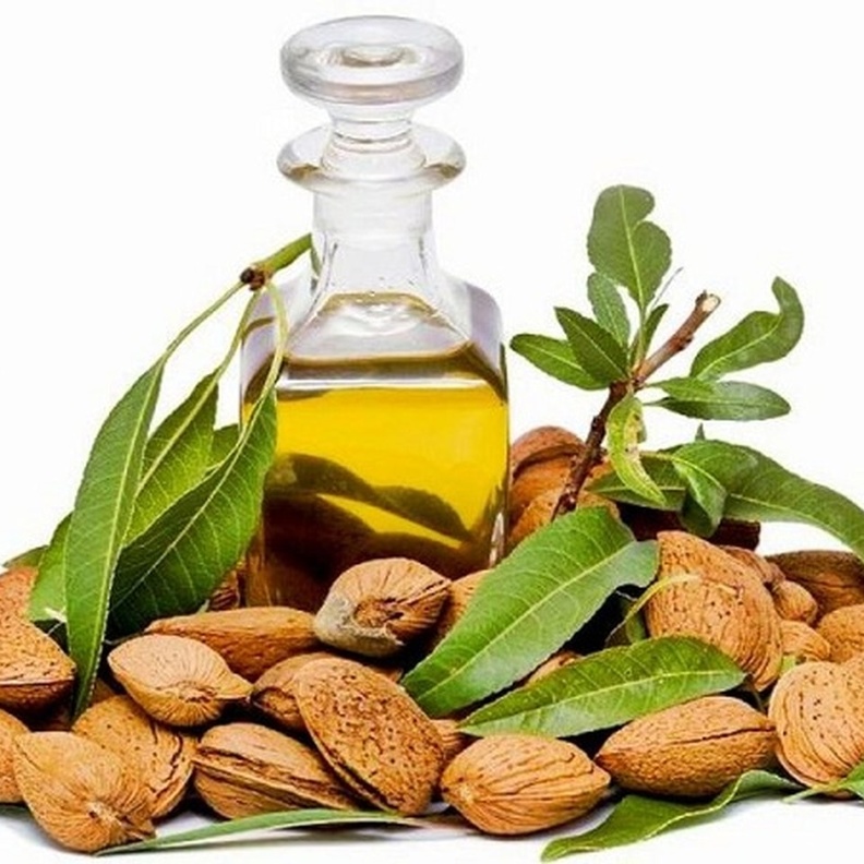 زيت اللوز - خلطات للبشرة الجافة