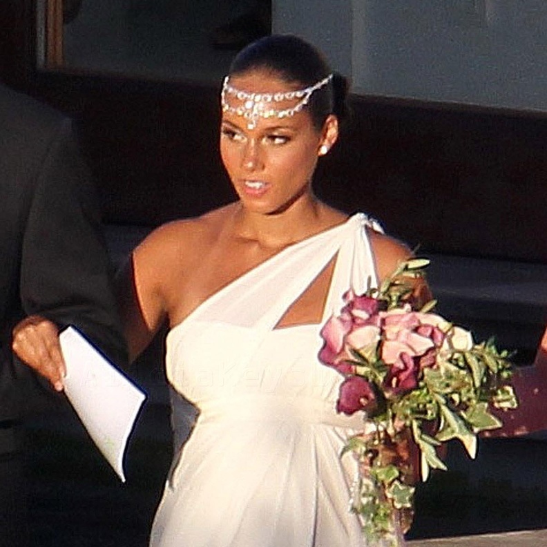 زينت اليشيا كيز مقدمة رأسها باكسسوار شعر ناعم