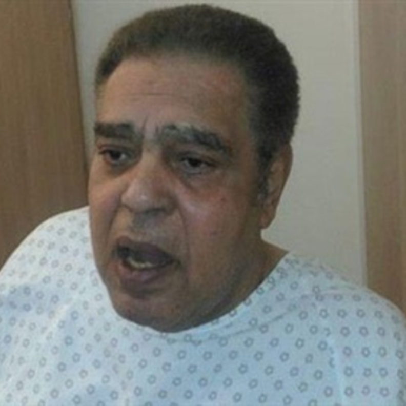  سامي العدل اثناء تواجده في المستشفى