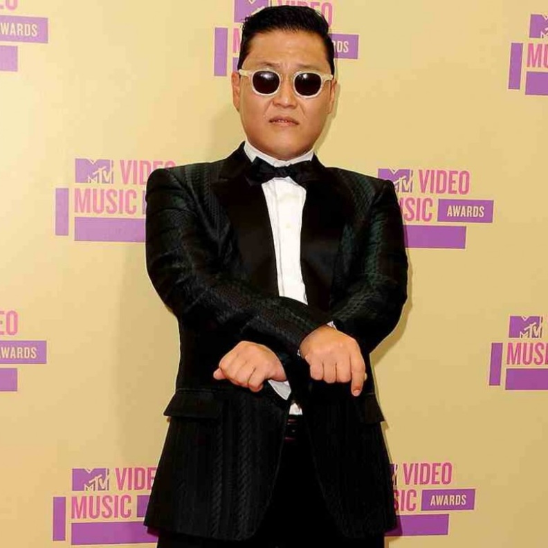 ساى فى المركز الأول بأغنية وحيدة