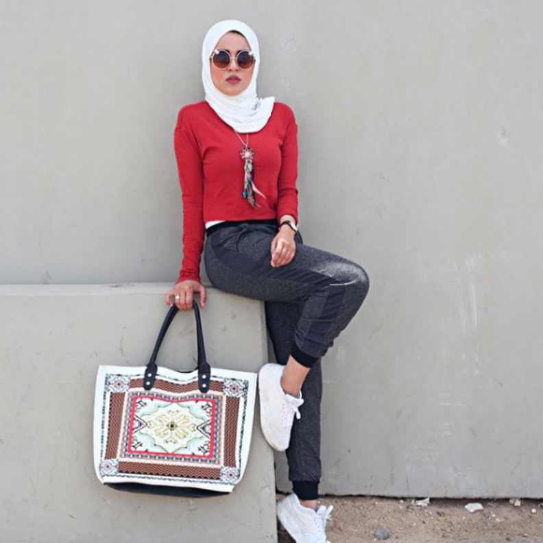 زهرة اشكاناني بستايل شبابي وعصري