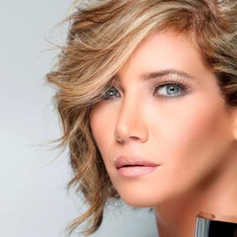 سلافة معمار برفقة قصي خولي خلال مؤتمر مسلسل الشهبندر