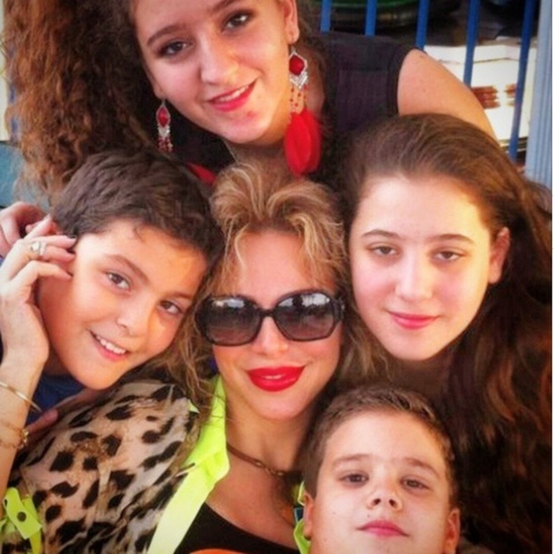  سوزان نجم الدين واورلادها