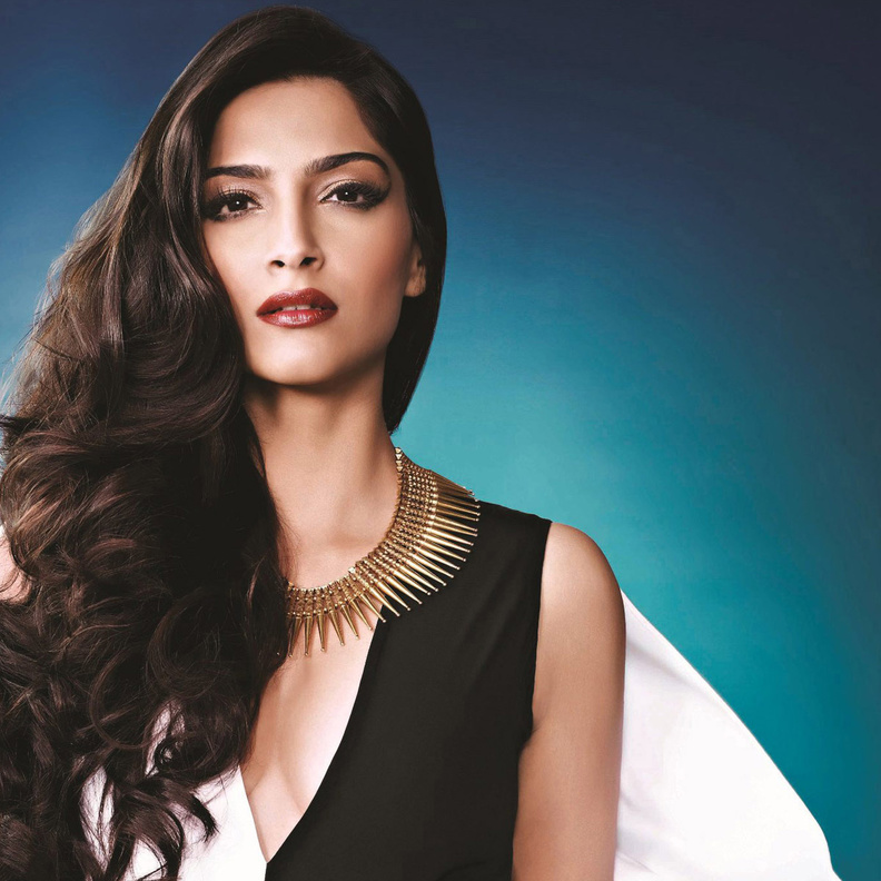 سونام كابور Sonam Kapoor.. المجتمع ذكوري ونظرته للمراة قاصرة