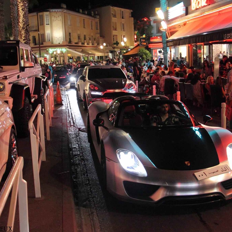 سيارات سعودية في فرنسا 