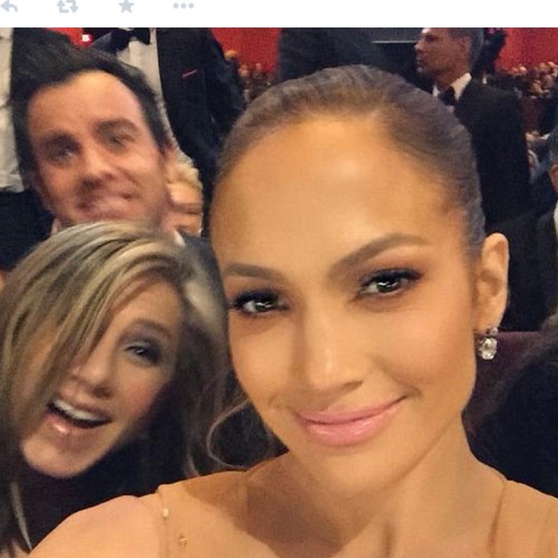 تغريدة ليدى جاجا