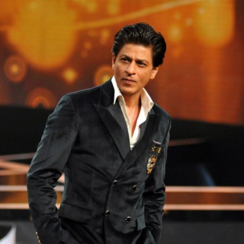 شاروخان لا يتحدث مع أطفاله عن مشاعرهم الشخصية