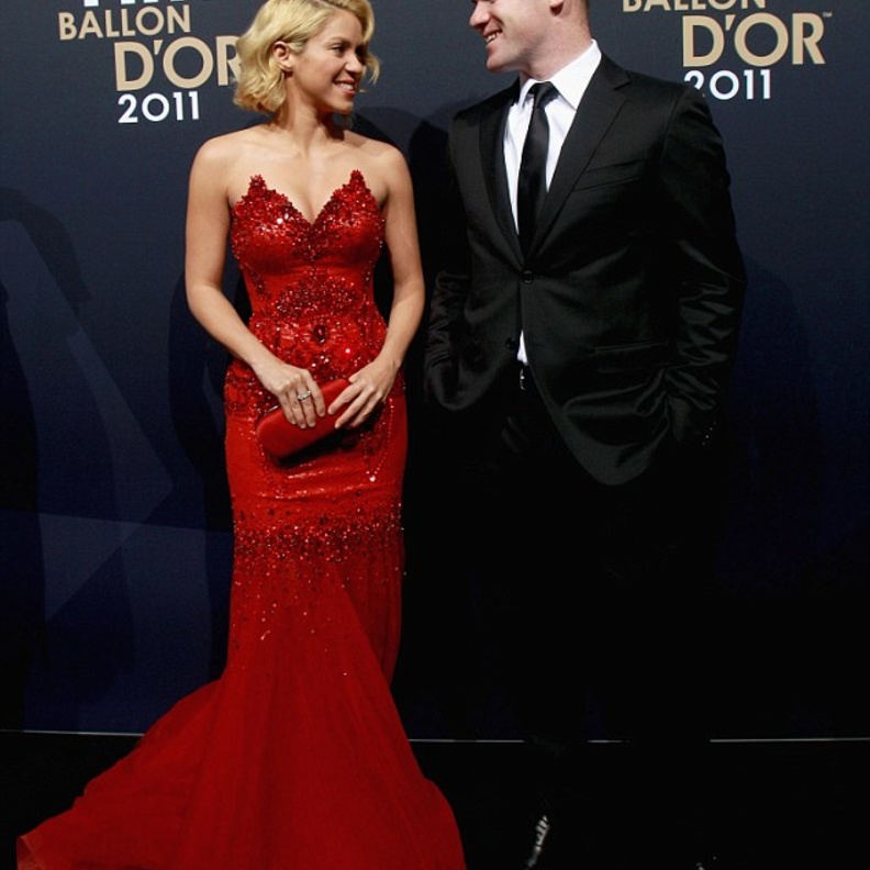 شاكيرا بتصميم من أمات